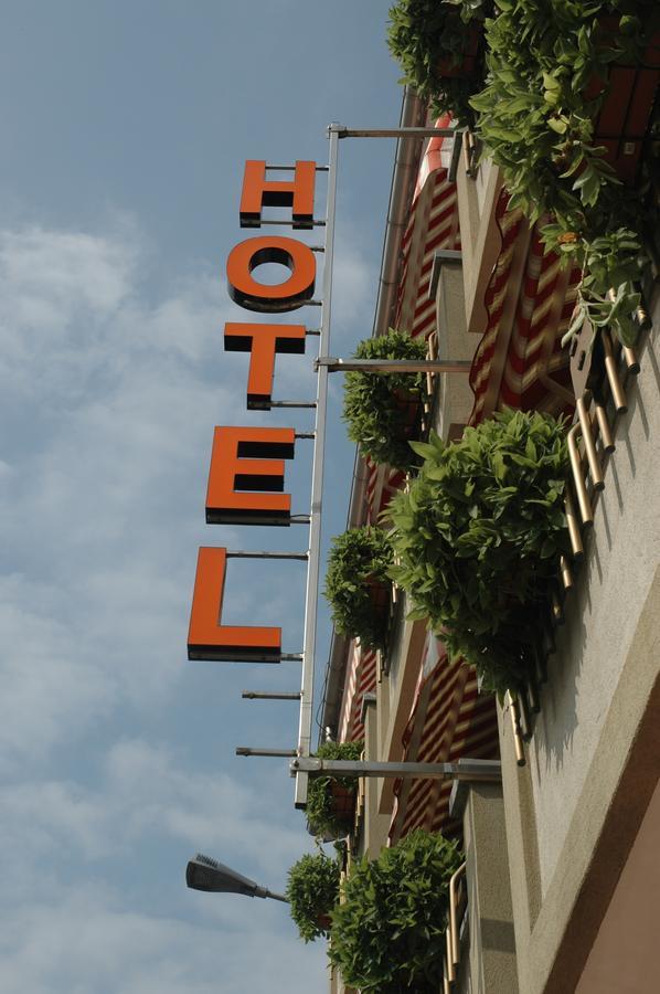 Hotel Valentino Perosa Argentina Exterior foto